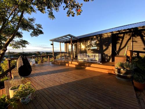 Family home - stunning sea views! in Surfdale