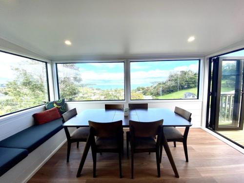 Family home - stunning sea views! in Surfdale