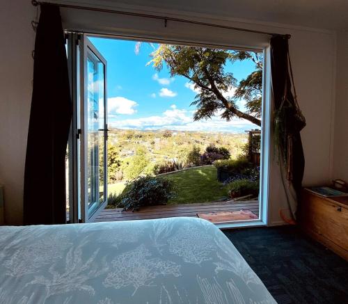 Family home - stunning sea views! in Surfdale