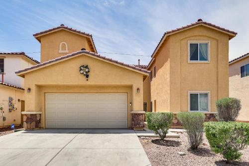 North Las Vegas Home with Hot Tub - 14 Mi to Strip!, Las Vegas (fotografie 2)