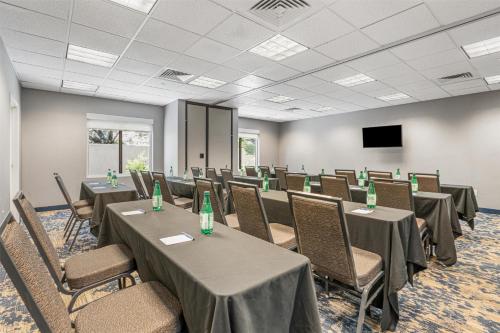 베스트 웨스턴 발렌시아/식스플랙스 인 & 스위트 - 회의실/연회장