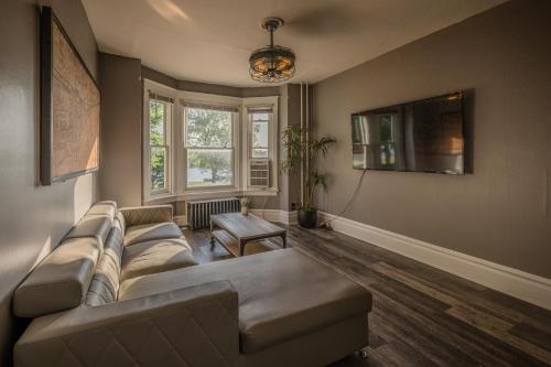 BurgBnB Riverfront in 哈里斯堡市中心