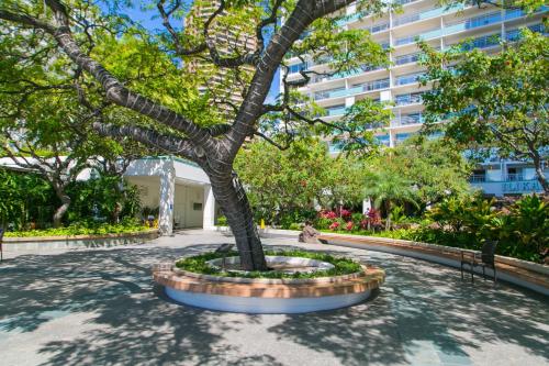 Ilikai Tower 1033 Yacht Harbor View 1BR - image 39