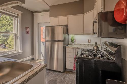 BurgBnB Riverfront in 哈里斯堡市中心