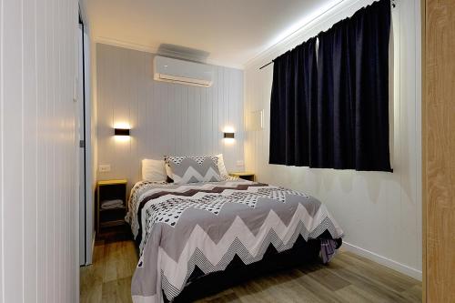 Rose City Caravan Park in วอริคค์