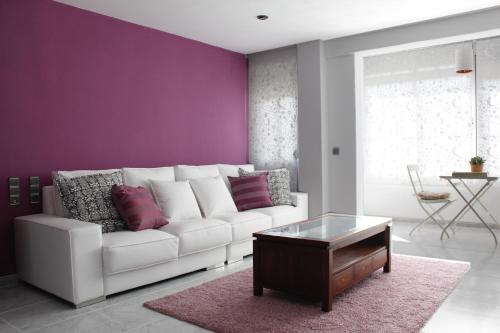 Sweet Caroline Apartment - image 9