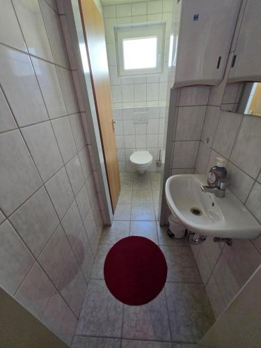 Fürdőszoba, Appartement am Landhaus in Sauerthal