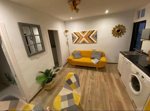 Apartamento de 2 hab en calle Tesoro-Malasaña (Apartamento de 2 hab en calle Tesoro-Malasana) in أرفافاشا