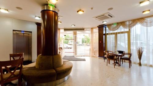 Nadejda Hotel - image 13