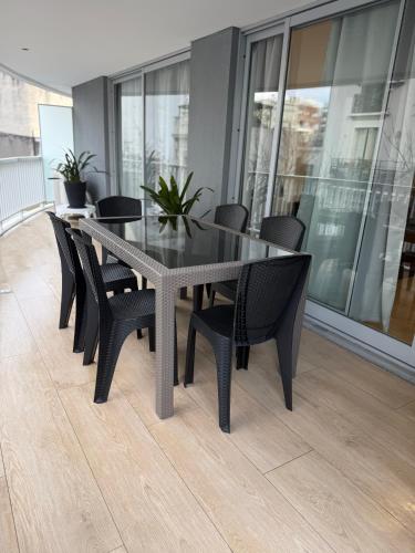 One-Bedroom Apartment image 1