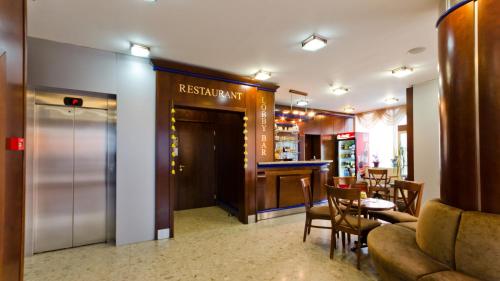 Nadejda Hotel – Sofia, NY