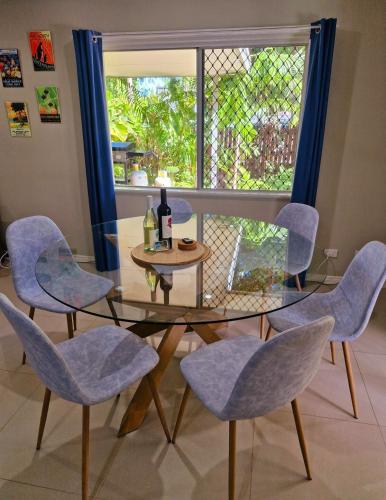 Clifton Beach Family Retreat with Pool in Playa Clifton
