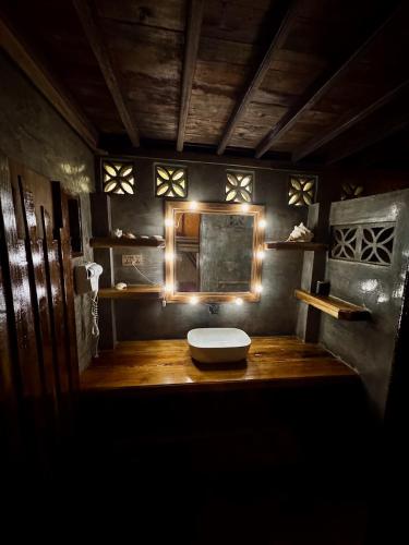 バスルーム, ShakaBrah Beachfront Hostel in シアルガオ島