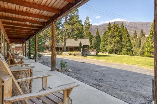 Bear's Den @CN Lodge #5 in Porterville