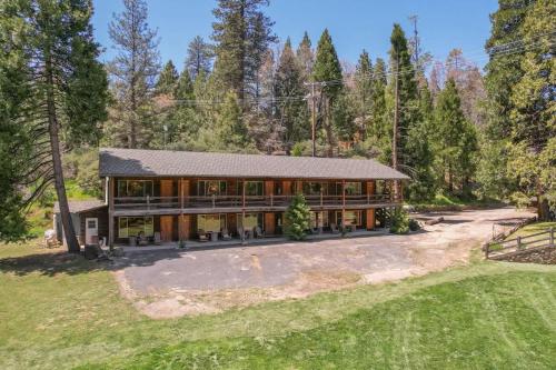 Bear's Den @CN Lodge #5 in Porterville