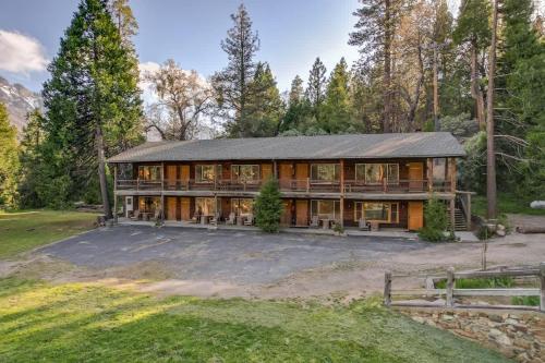 Bear's Den @CN Lodge #5 in Porterville