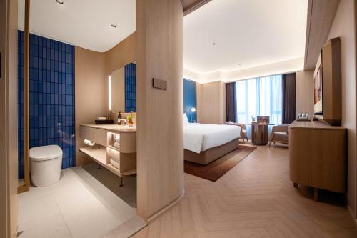 Superior King Room image 1