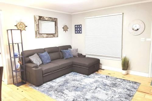 Cute & Cozy Lakeview House on Chain O Lakes with Hot Tub Option, Fox Lake (photo 5)