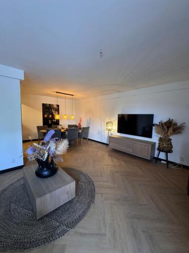 NEW! Villa River Centrally located in 威廉斯塔德市中心