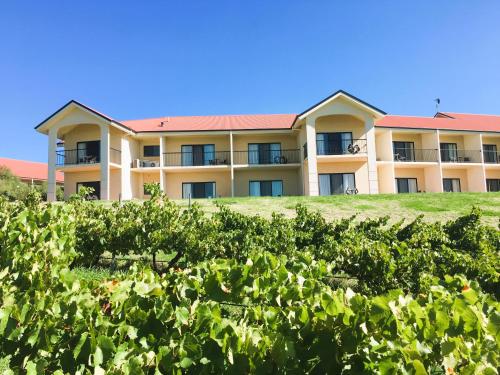Exterior view of Turners Vineyard Motel