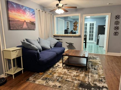 entire home with large patio in Sandalwood, USA