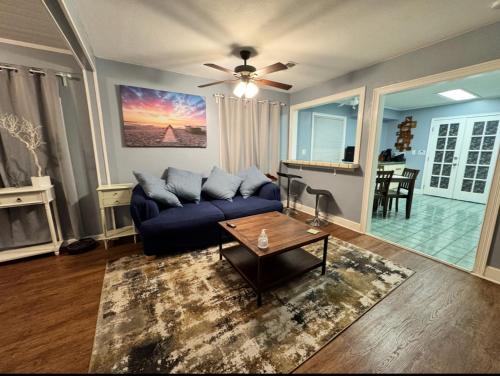 entire home with large patio in Sandalwood, USA