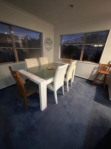 المرافق, Summer by the sea in Papamoa Beach