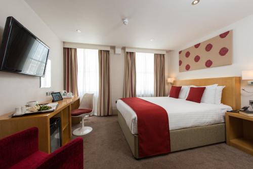 Park International Hotel - image 7