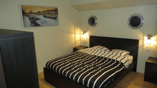 Bed in Boat, Ypres (foto 7)