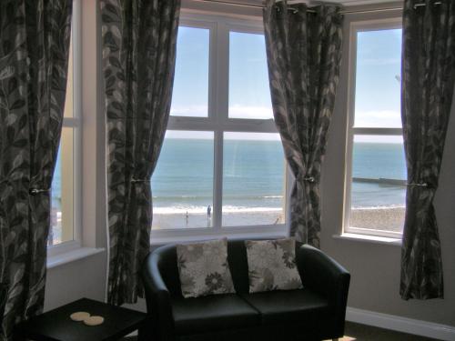 shoreside inn - image 2