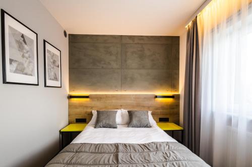 Air Hotel