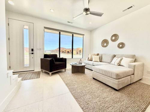 Luxury Desert Townhome in Kanab near Zion - image 8
