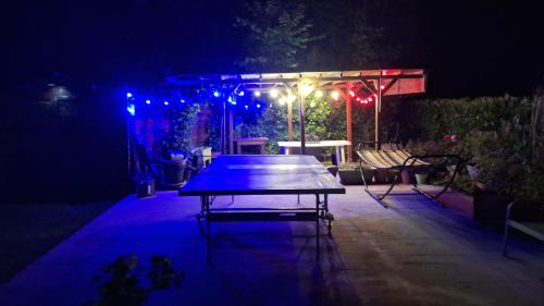 Balcony/terrace, l'ecureuil roux in Ectot-l'Auber