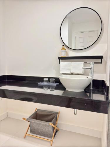 1BR at One Pontefino Tower - 207, Sampong (zdjęcie 3)
