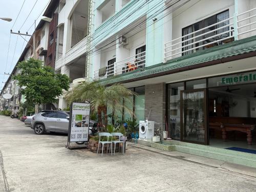 Emerald hotel 