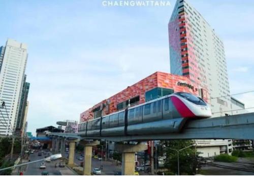 Nearby attraction, Studio71@Changwattana near Central Plaza Chaengwattana