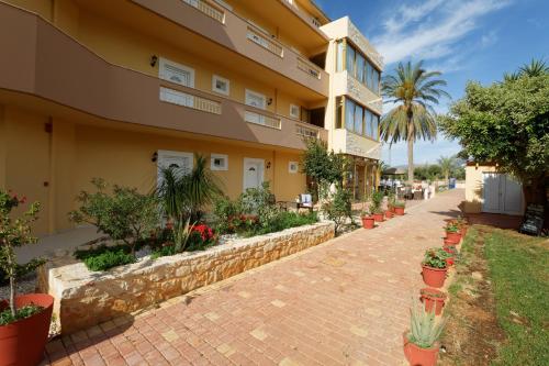 Danelis Studios & Apartments - image 2