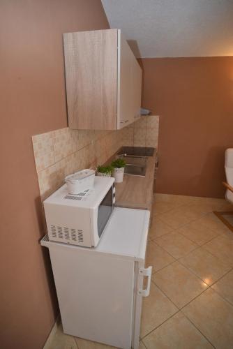 Apartments Salamun - image 11