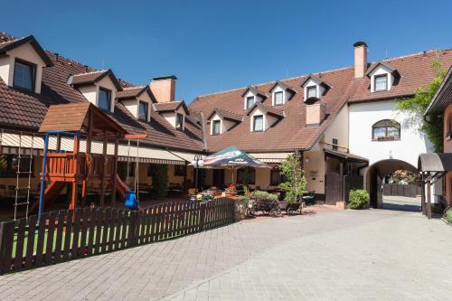 Hotel u Crlíků - image 8