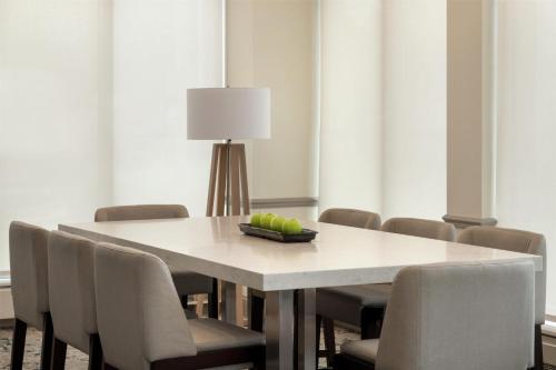Hilton Garden Inn Cleveland Airport in Fairview Park, USA