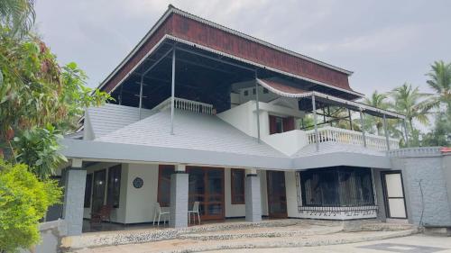 Riveredgemanor, Pālghar (foto 9)