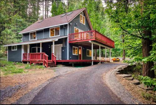 Stay At 4K in Arnold (CA)