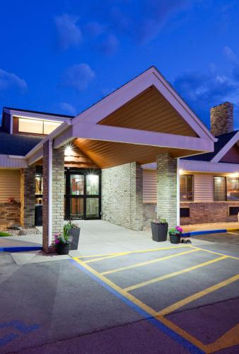 AmericInn by Wyndham Fargo West Acres