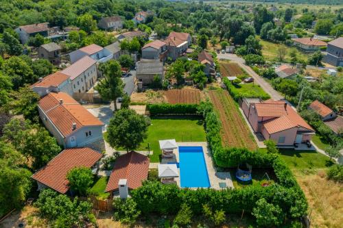Viesnīcas āriene, Villa Lavandis with Jacuzzi and 50m2 Pool in Donji Vinjani