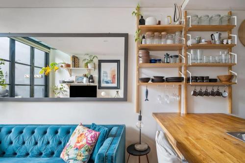Urban Jungle Loft - A Leafy Alfresco Oasis - main image