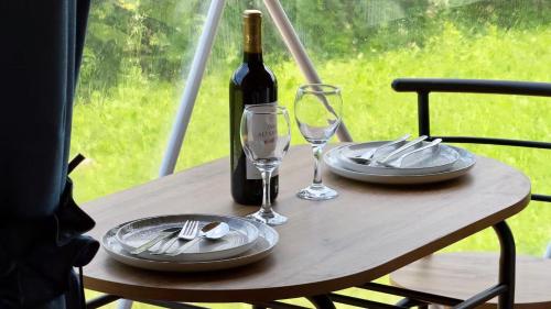Geo Dome with Private Bathroom, E-Scooters & Mountain Views in Dolni Maryan