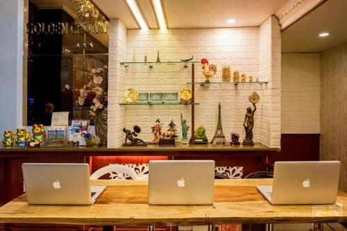 Golden Crown Hotel Saigon – Ho Chi Minh City, LA