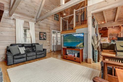 Удобства, Elemental Bliss - Enjoy cookouts on the deck and peaceful valley views in Big Canoe