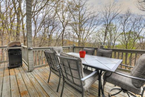 Удобства, Elemental Bliss - Enjoy cookouts on the deck and peaceful valley views in Big Canoe