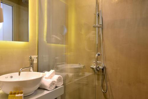 Elia Dorotheou - image 13